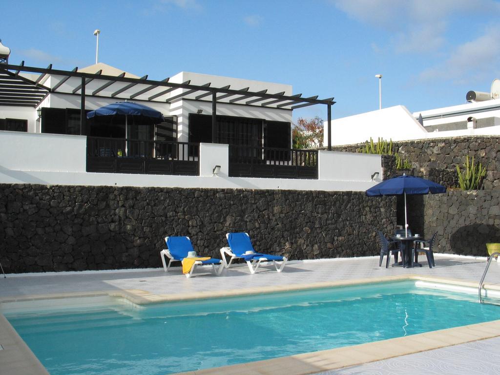 Don Rafael Villa *