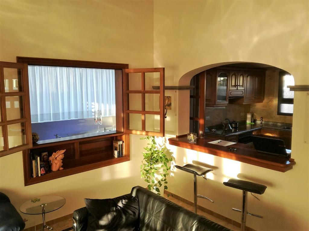 Villa Marina Deluxe & Pool *