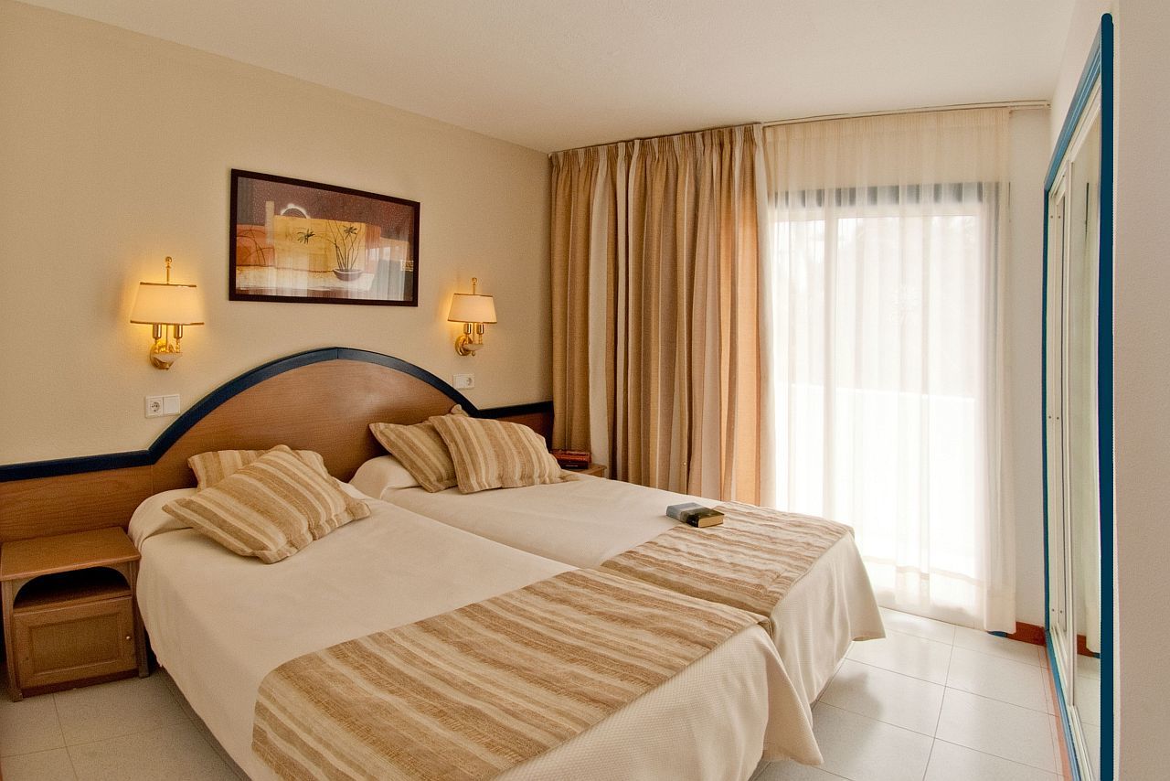 Hl Paradise Island Hotel 4*