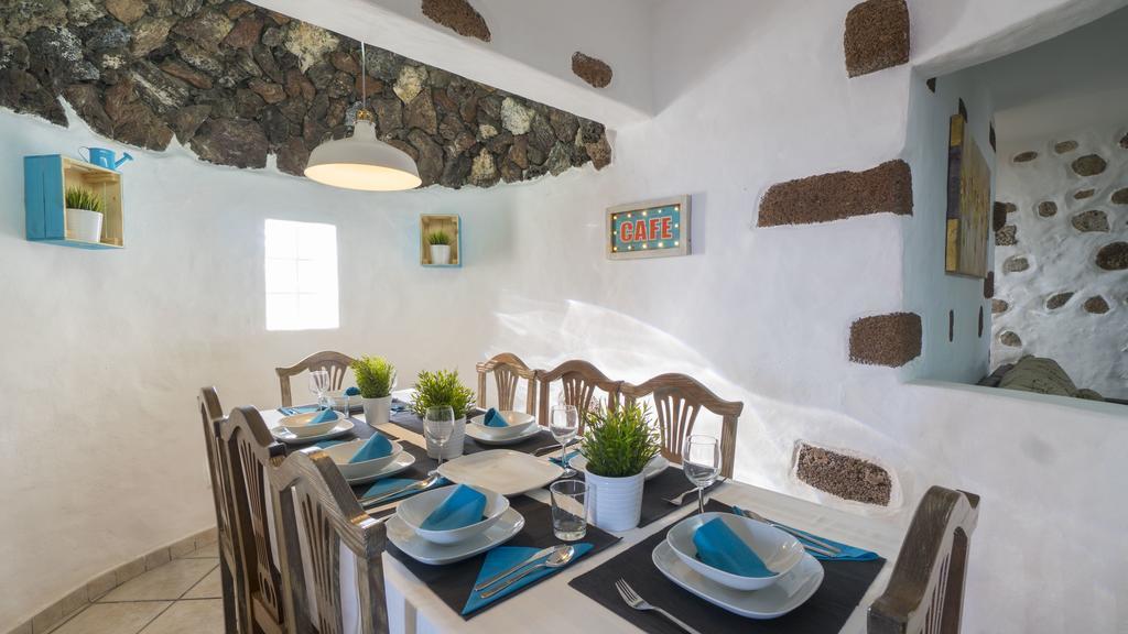 With Amazing Views, Jacuzzi And Private Pool San Bartolomé