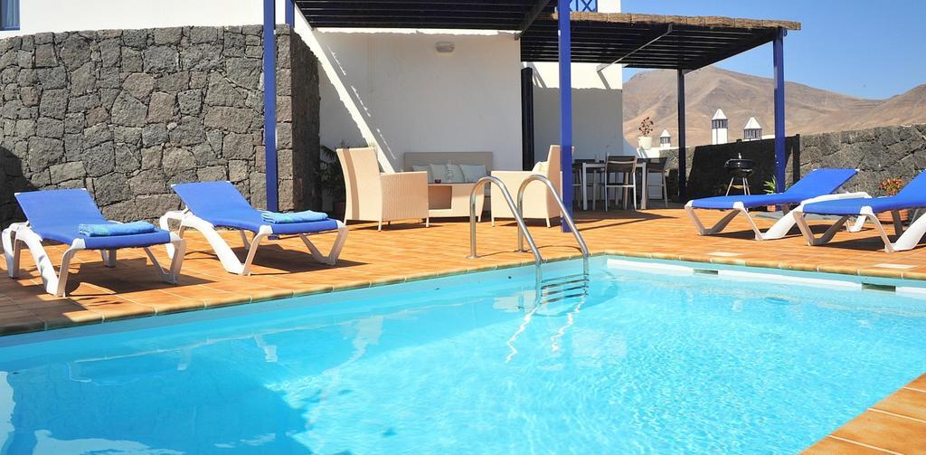 Holiday Home Villa Atardecer Villa *