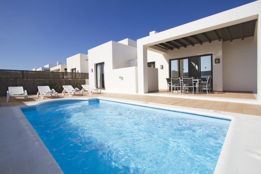 Ereza Buganvillas *