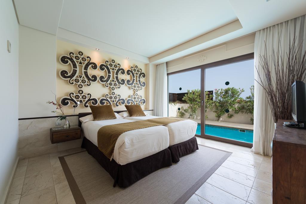 Resort Alondra 5*