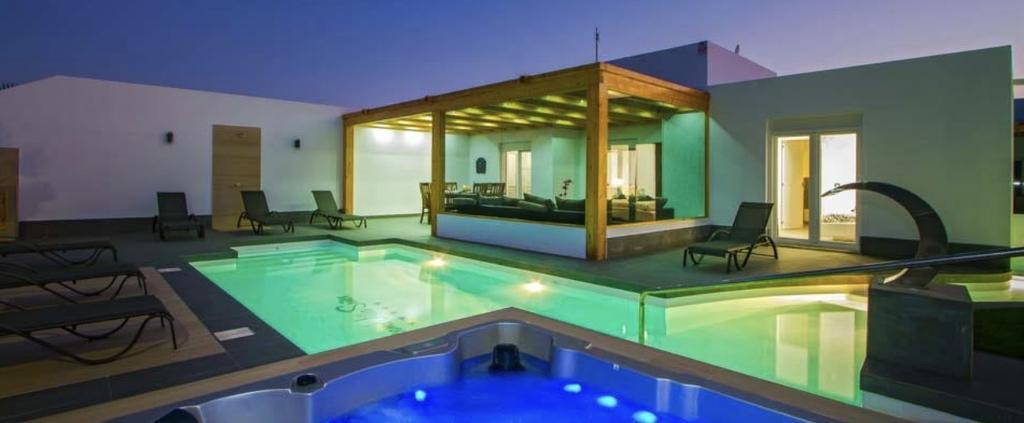 Villa Dreams Suites *