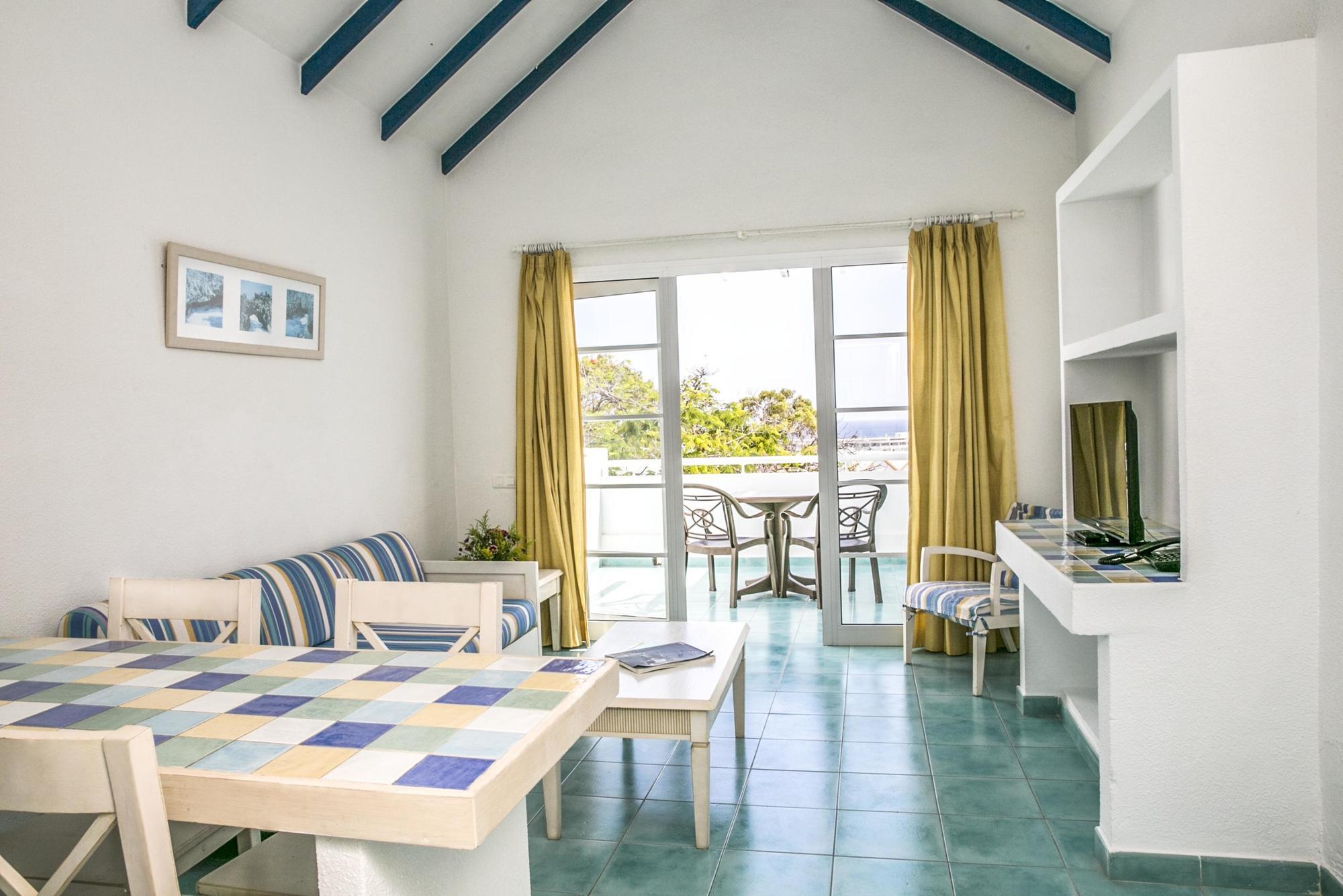 Livvo Morromar Aparthotel 3*