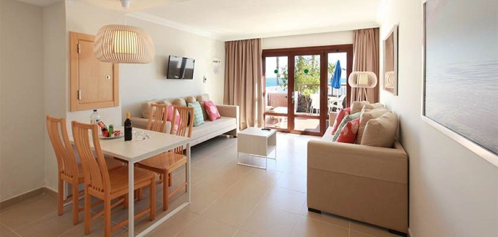 Flamingo Resort *