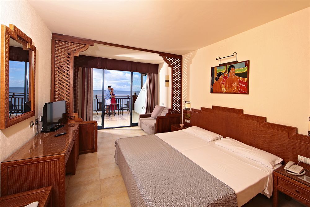 Sandos Papagayo Hotel