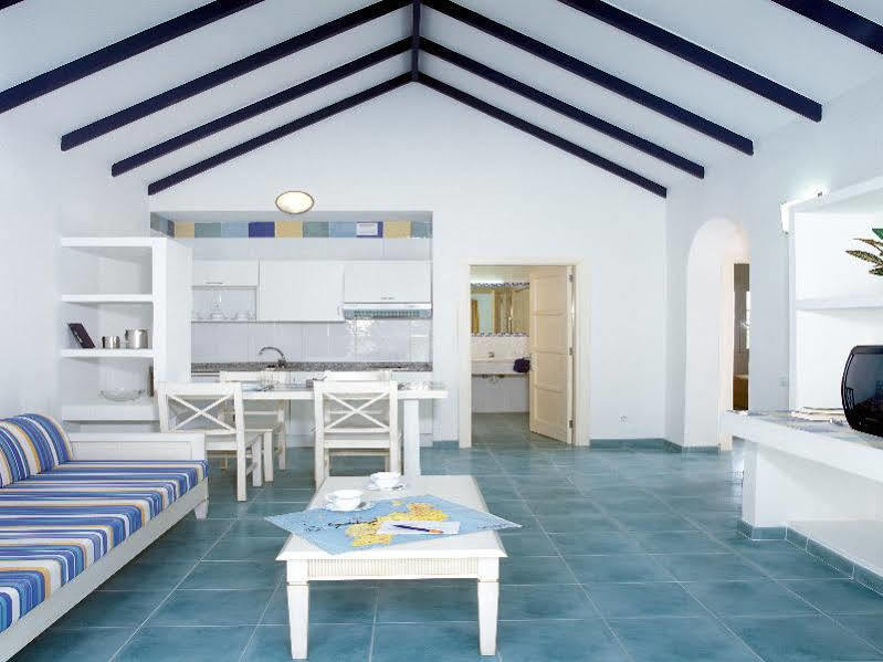 Aparthotel Livvo Morromar 3*