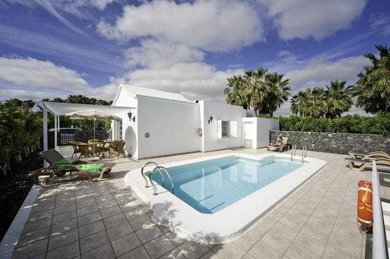 Hyde Park Lane Villa