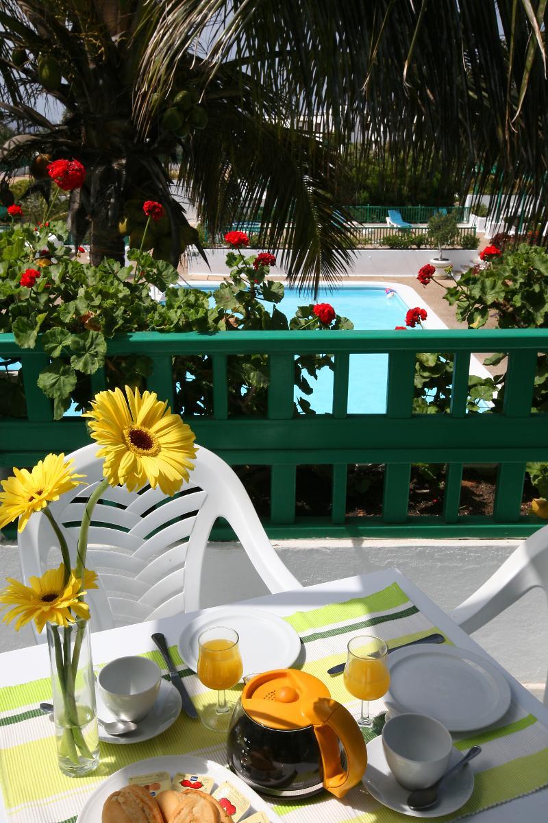 Nazaret Aparthotel 4*
