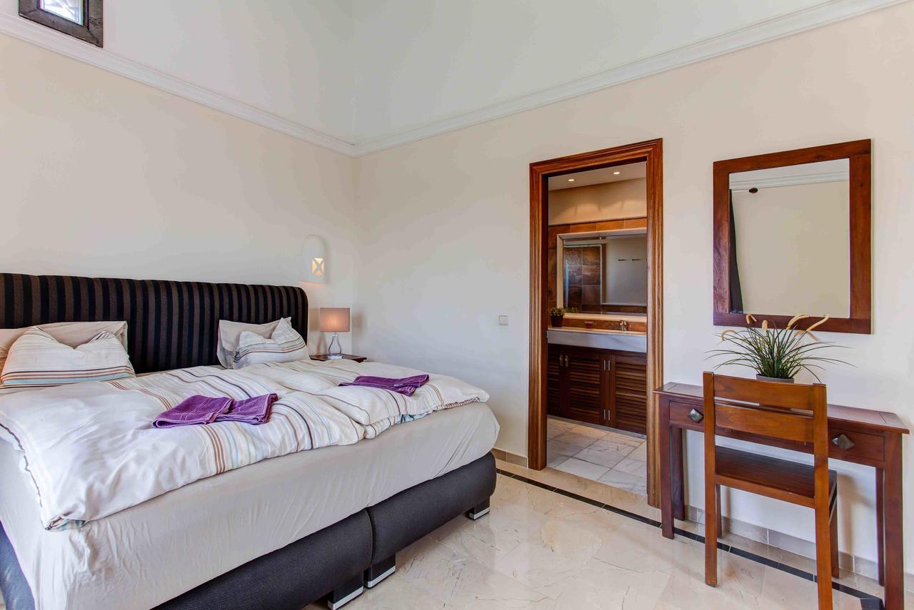 Hipoclub Villas, Zafiro 24 Villa