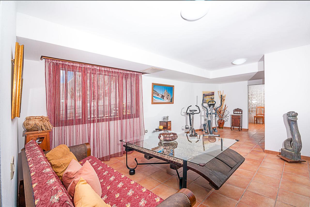 Villa Isabella Art *