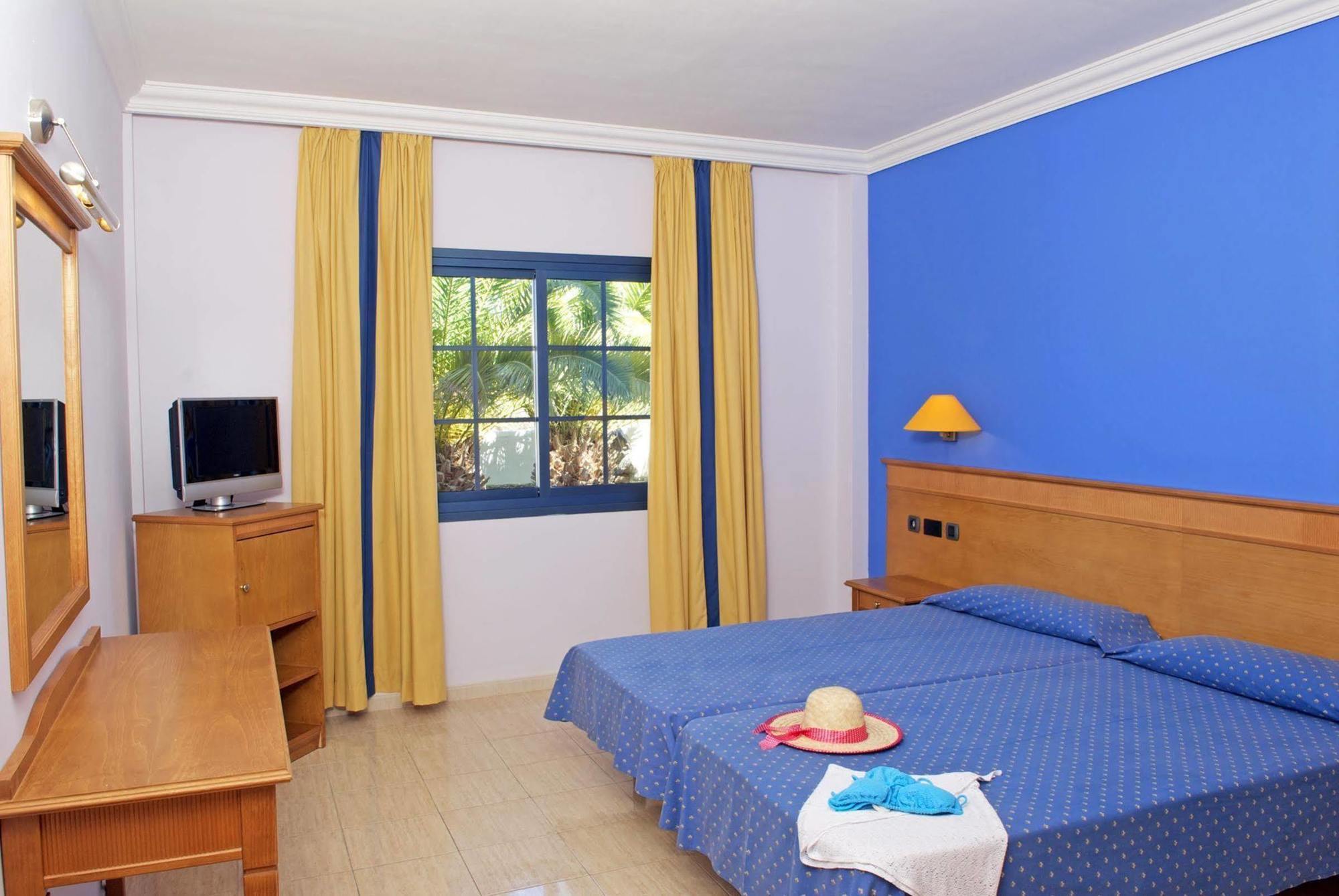 Cordial Marina Blanca 4*