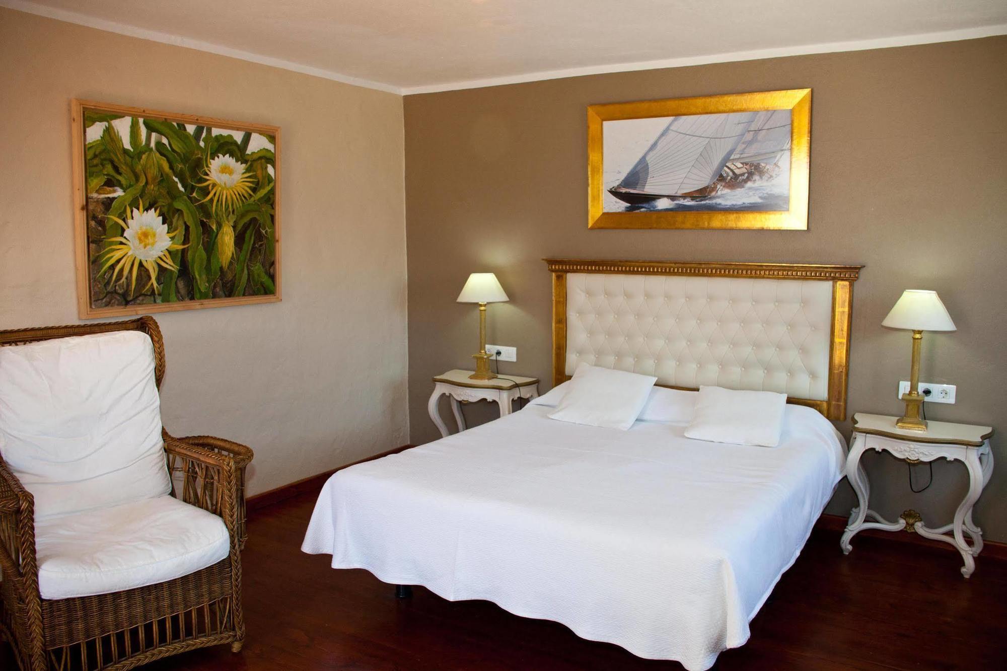 Hotel Casa De Hilario 3*