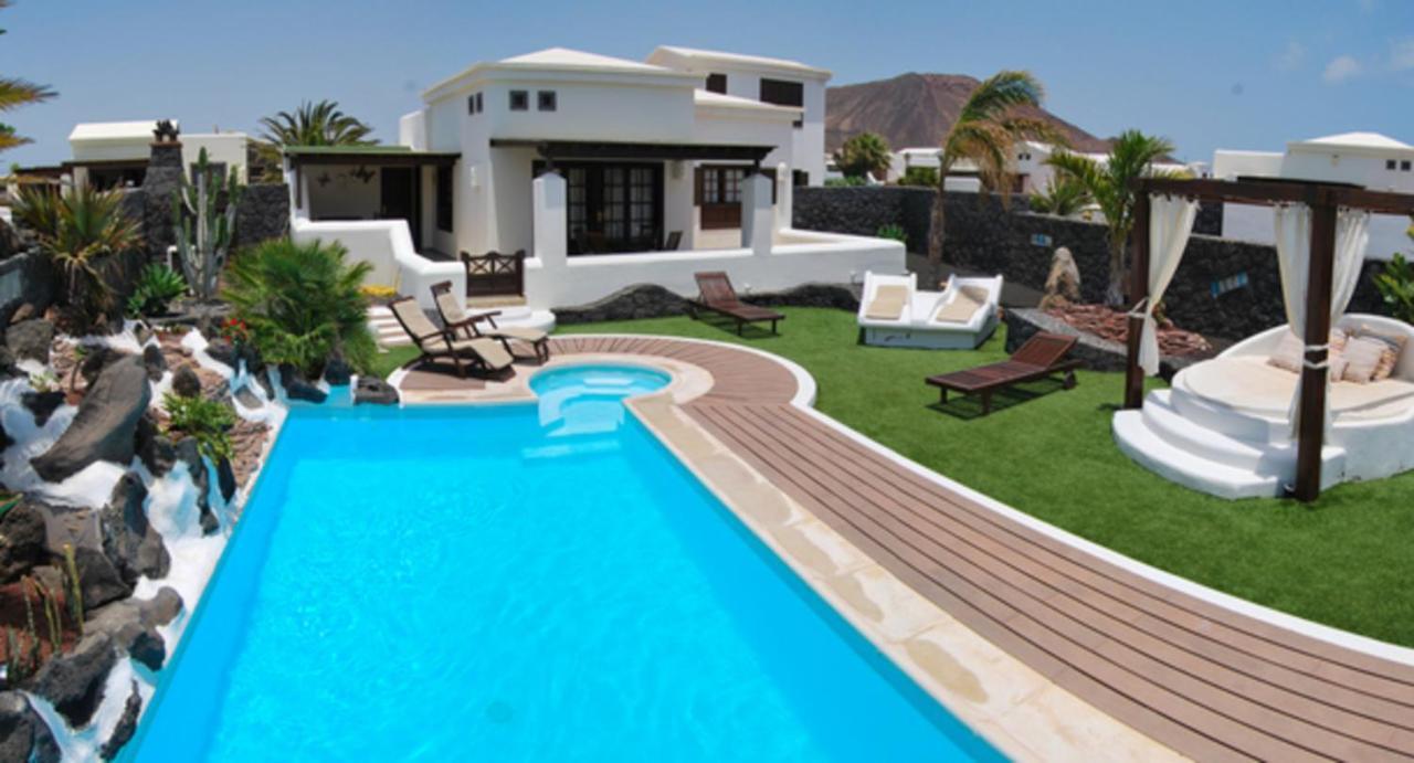 Eslanzarote Victoria, Heated Pool, Super Wifi, Sat Tv