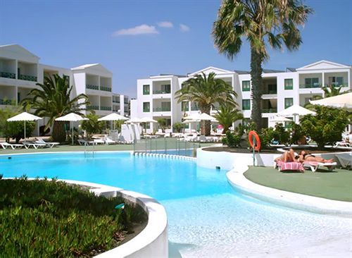 Blue Sea Apartment *
