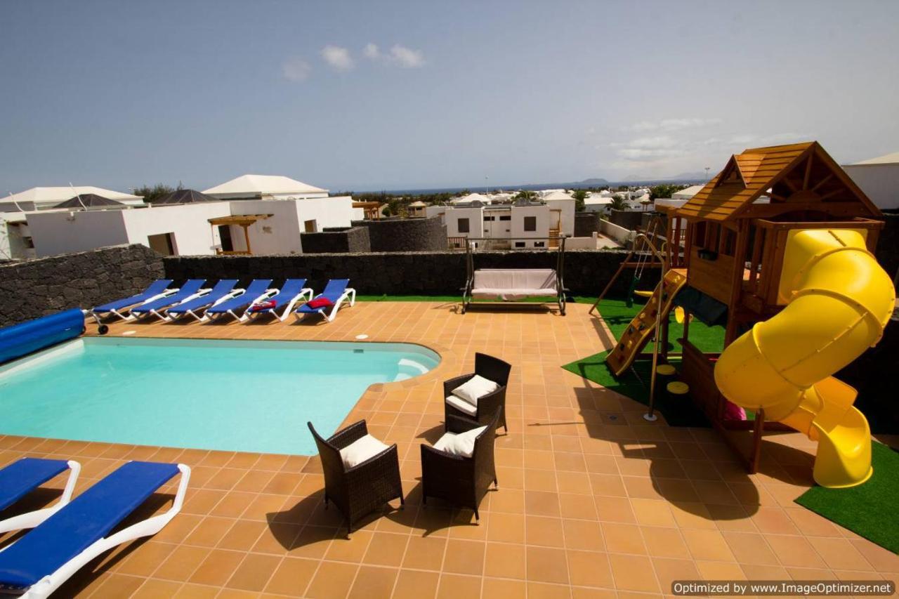 Villa 44 Sea Views, Pool,games,hot Tub, Office With Computer+ Wifi