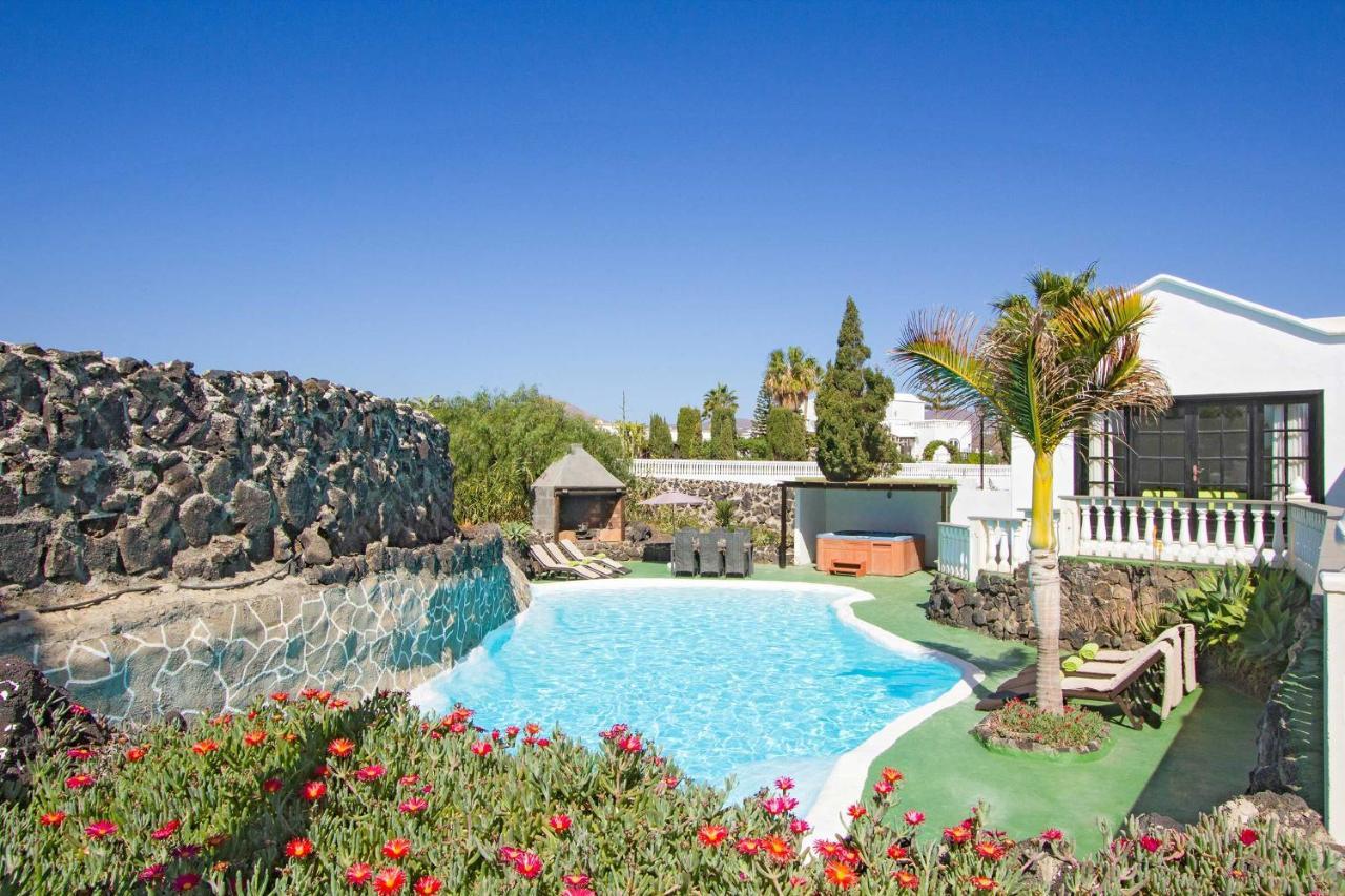 La Fuente Villa Tias