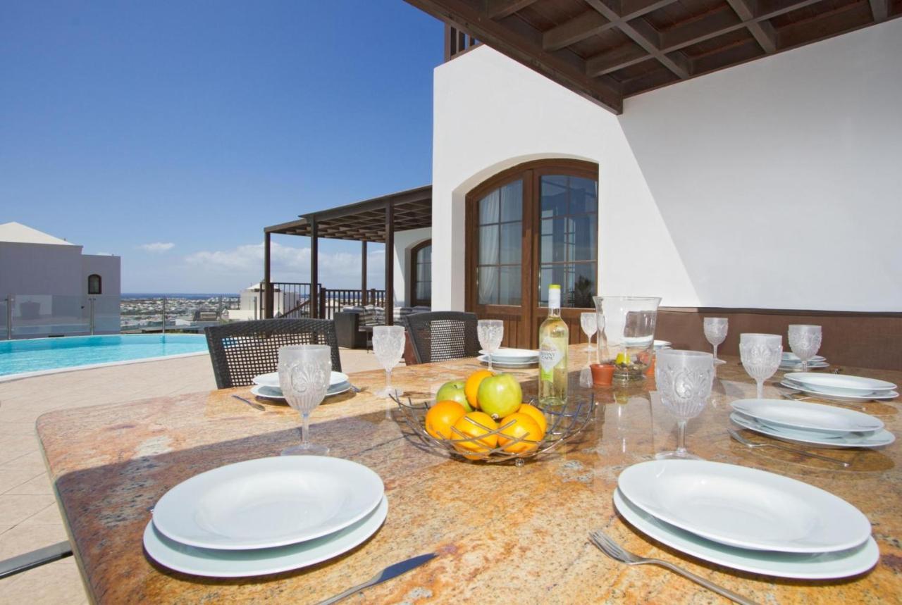Ocean View Villa *