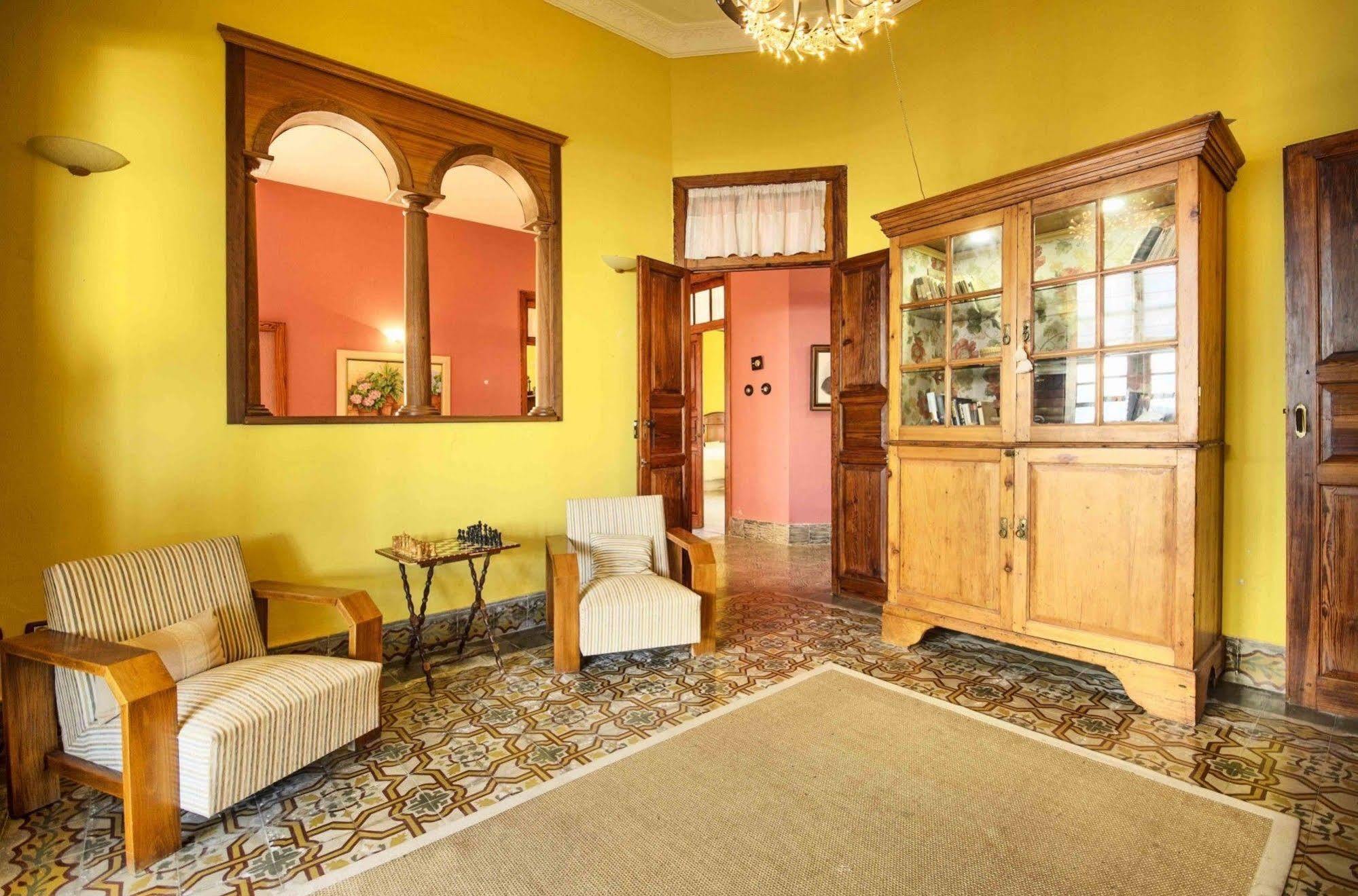 Casa Lola Y Juan Haría