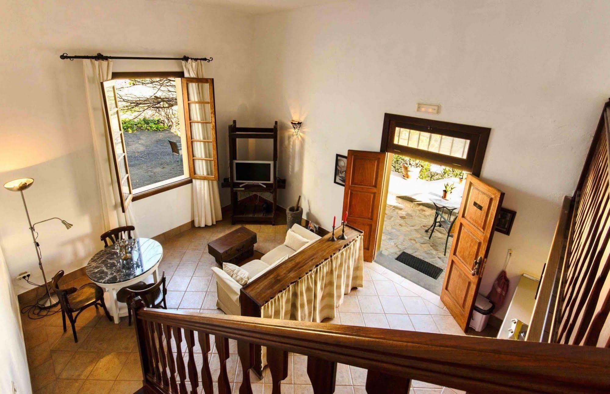 Casa Lola Y Juan 3*