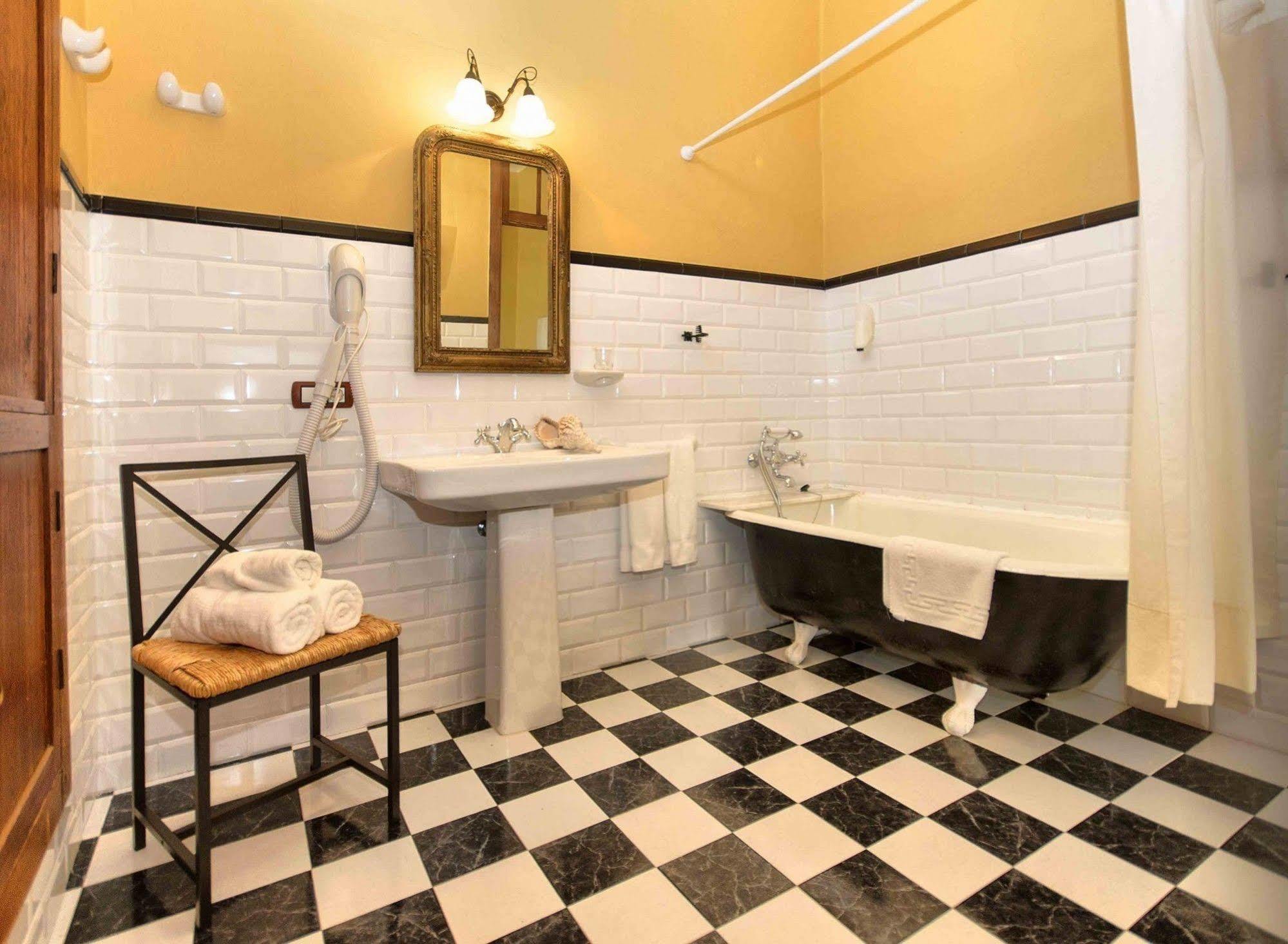 Casa Lola Y Juan Hotel Haría