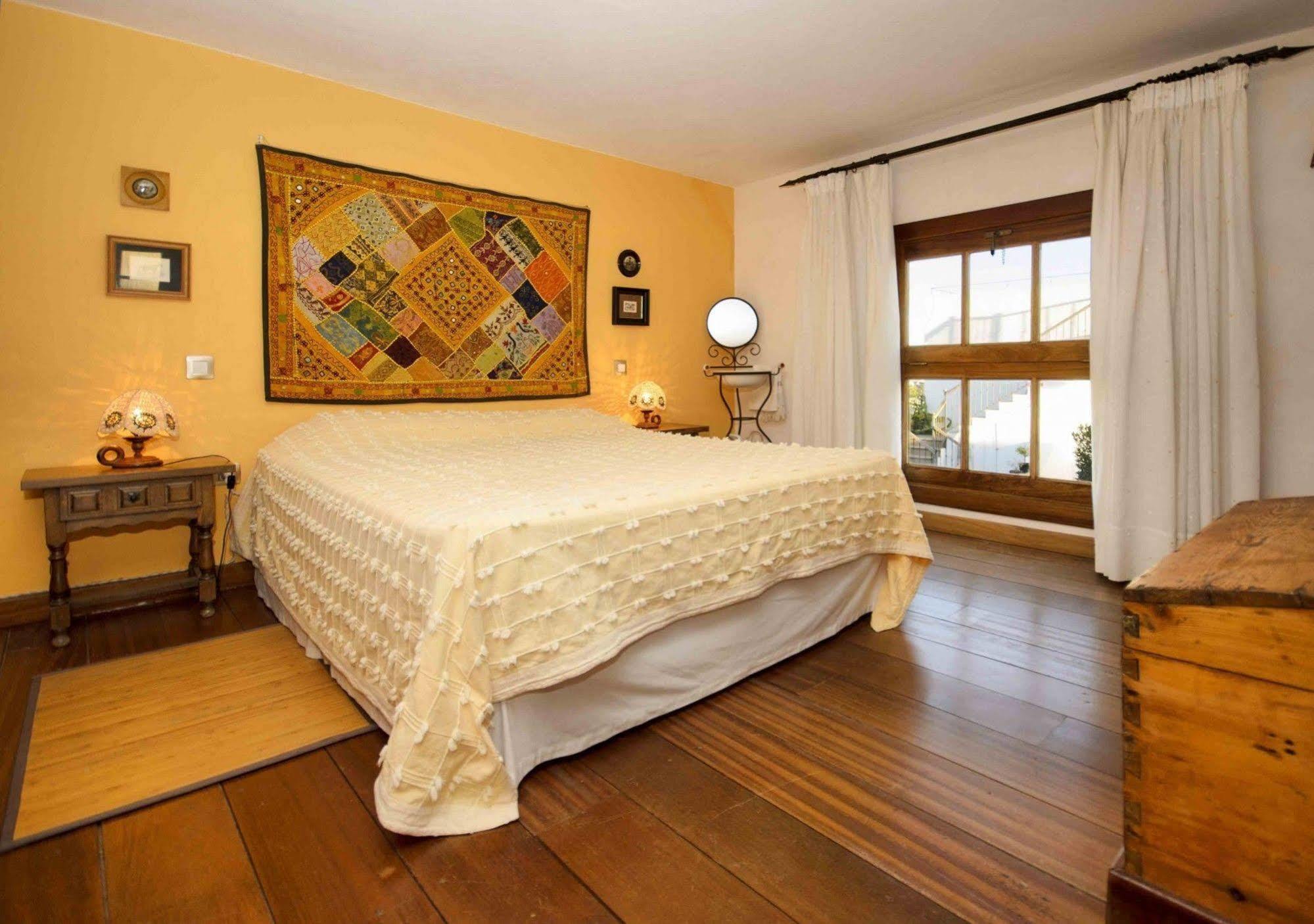 Casa Lola Y Juan 3*