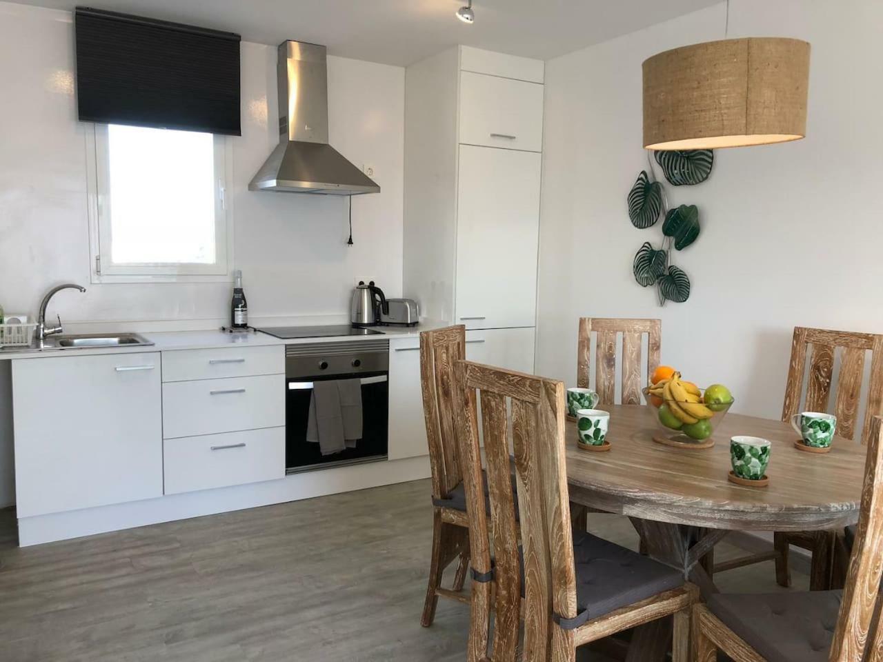 Apartment Sea Breeze With Shared Pool And Near The Beach Costa Teguise