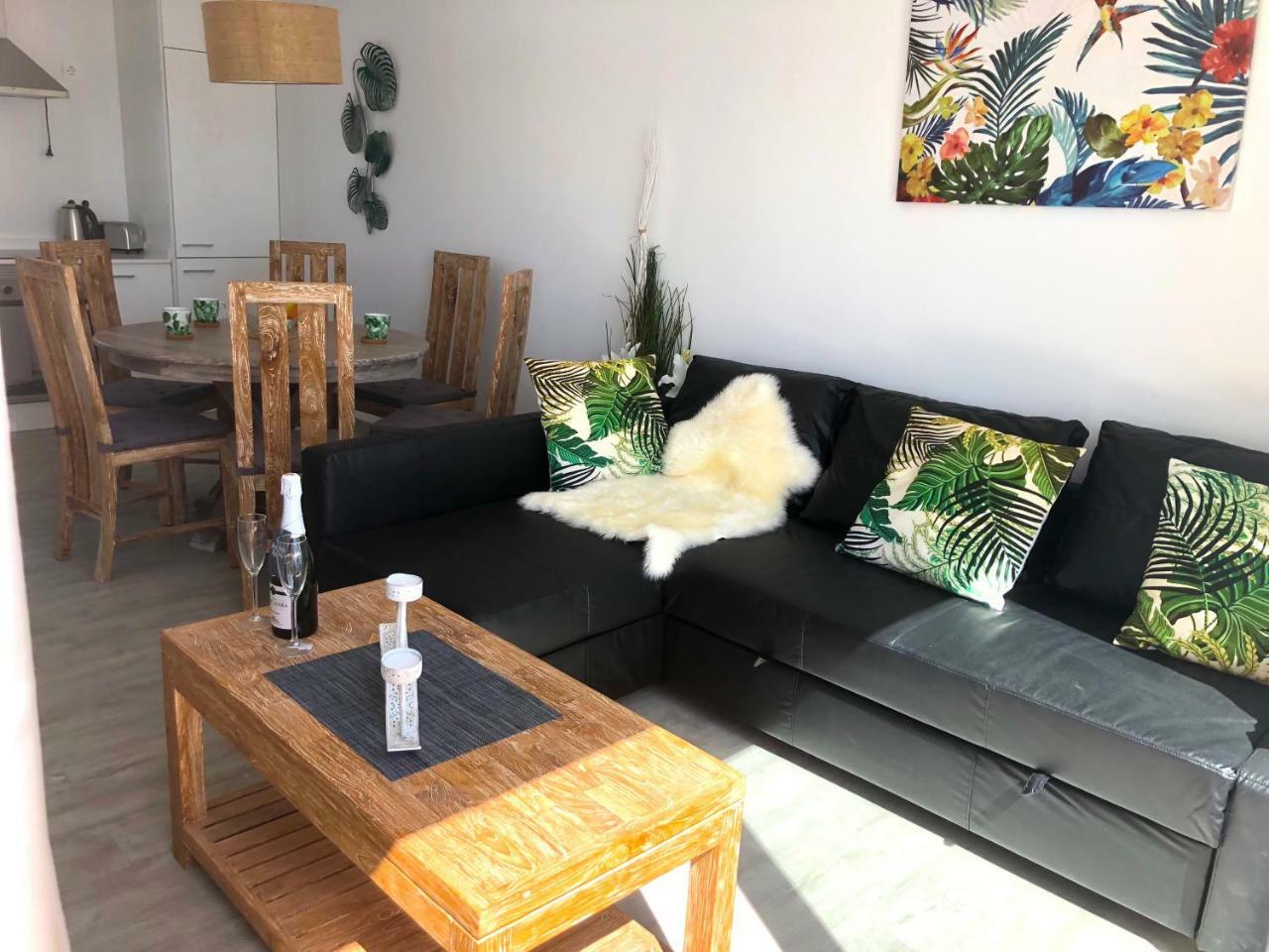 Sea Breeze With Shared Pool And Near The Beach Apartment Costa Teguise