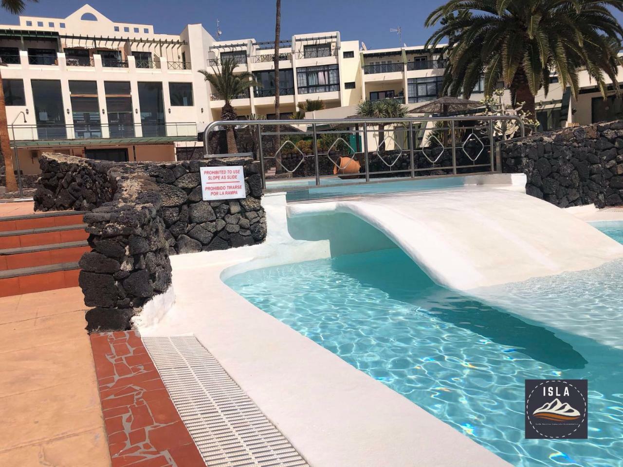 Suri Costa Teguise