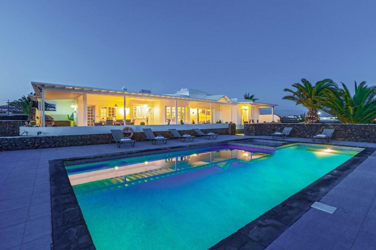 Palmitas Villa *