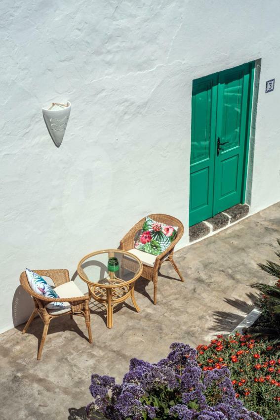 Lirios Rural - Adults Only