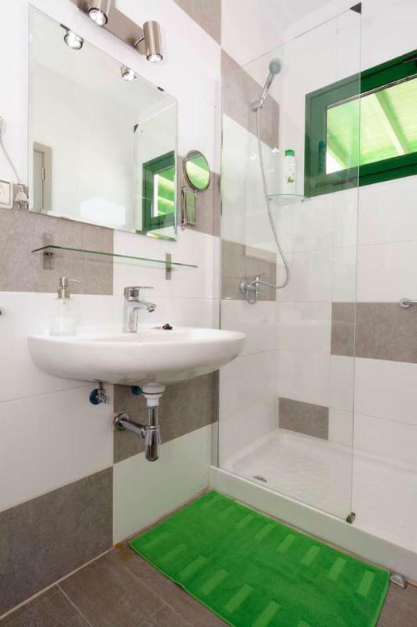 Belinda With Sea View, Sat-tv, Wifi, Only 200m From Playa Grande *