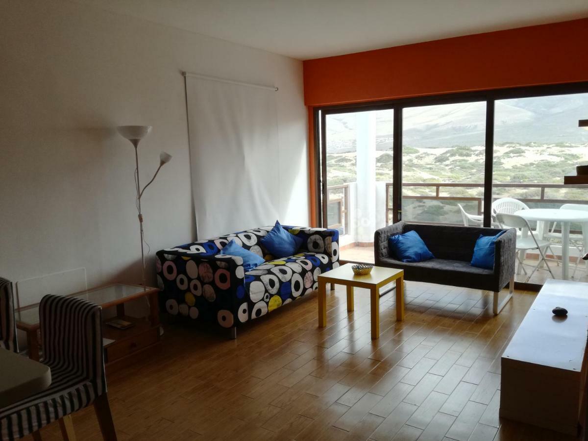 Hostal Surfhouse Famara *