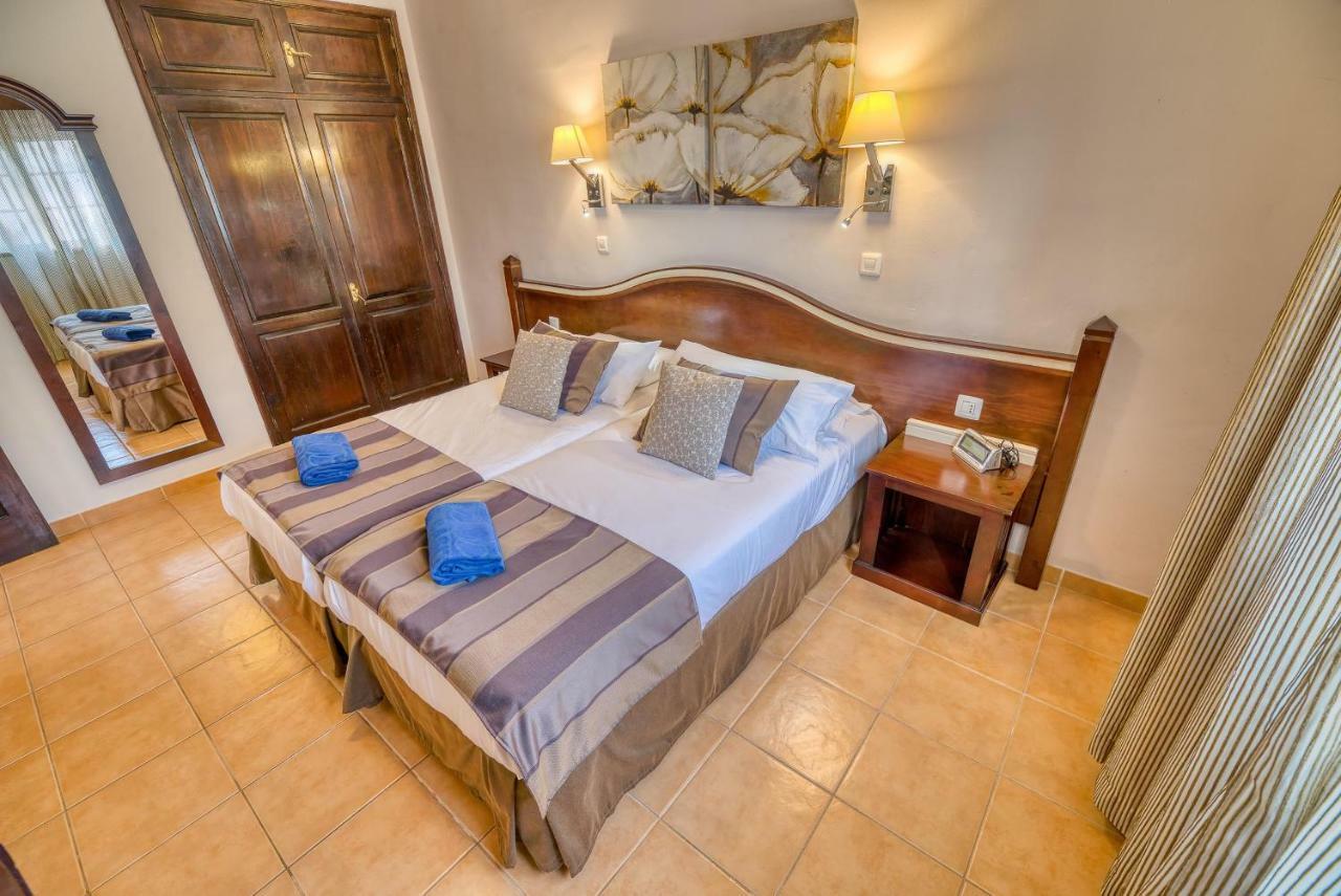 Ona Casitas Aparthotel 4*