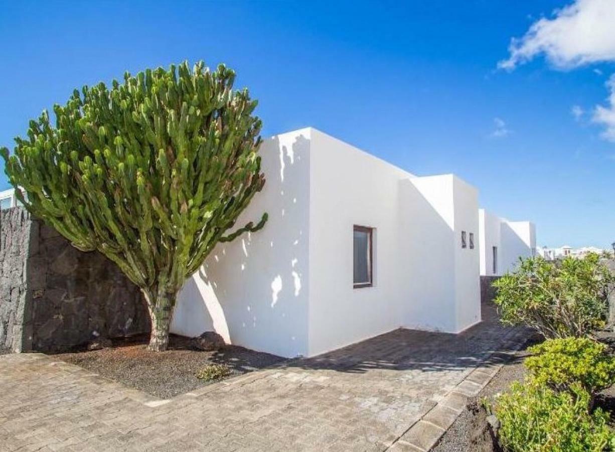 Neptuno With Private Pool, Sea View, Sat-tv & Free Wifi