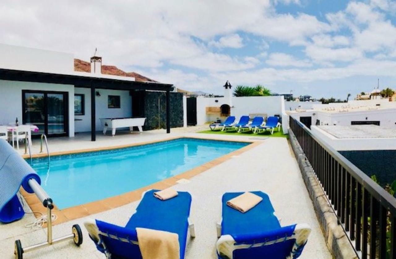 Villa Neptuno With Private Pool, Sea View, Sat-tv & Free Wifi