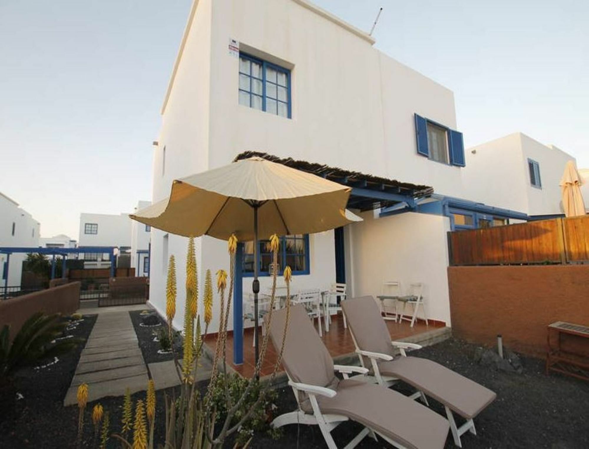 House In Playa Blanca - 104377 By Mo * Playa Blanca (Lanzarote)