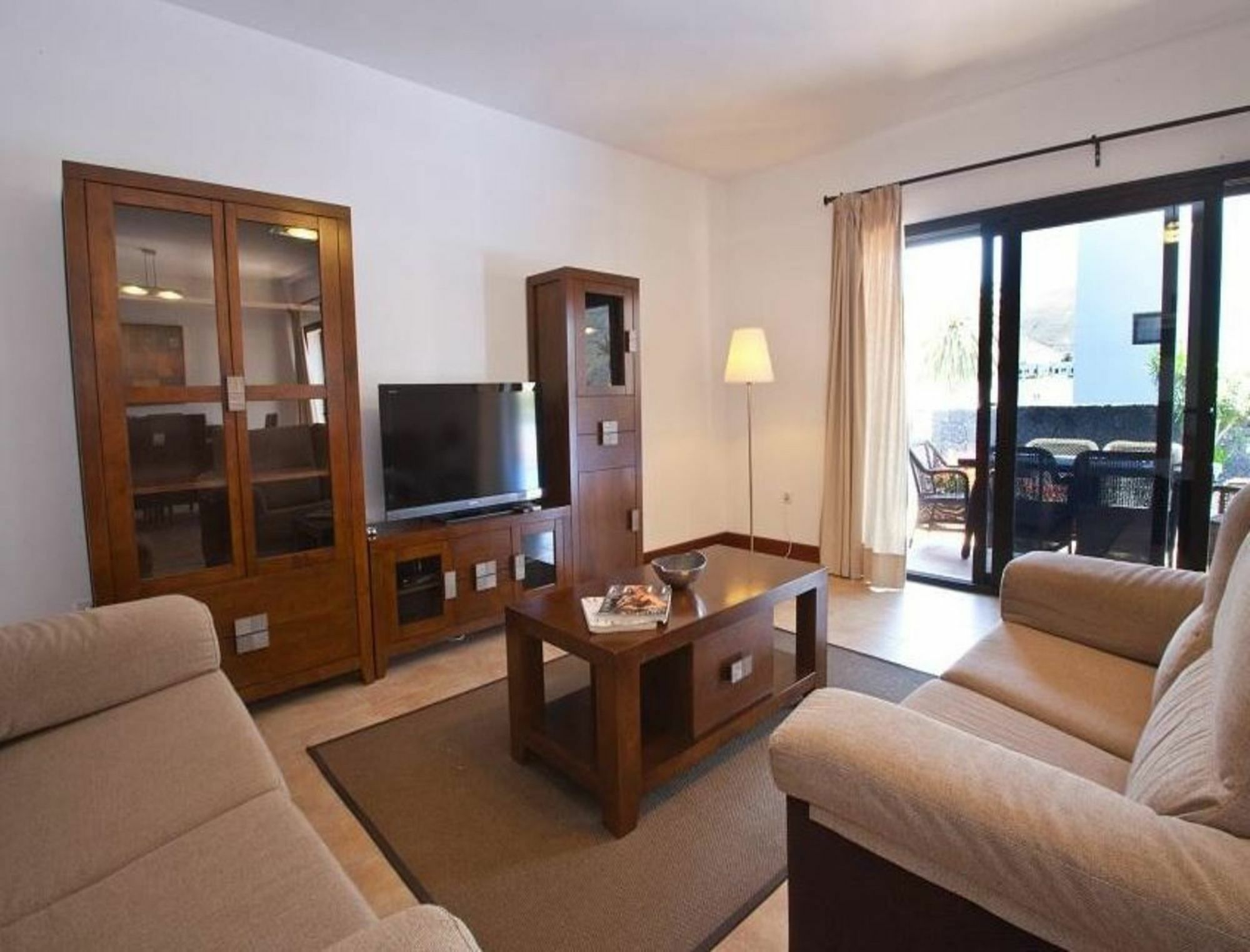 Villa In - 104388 By Mo *