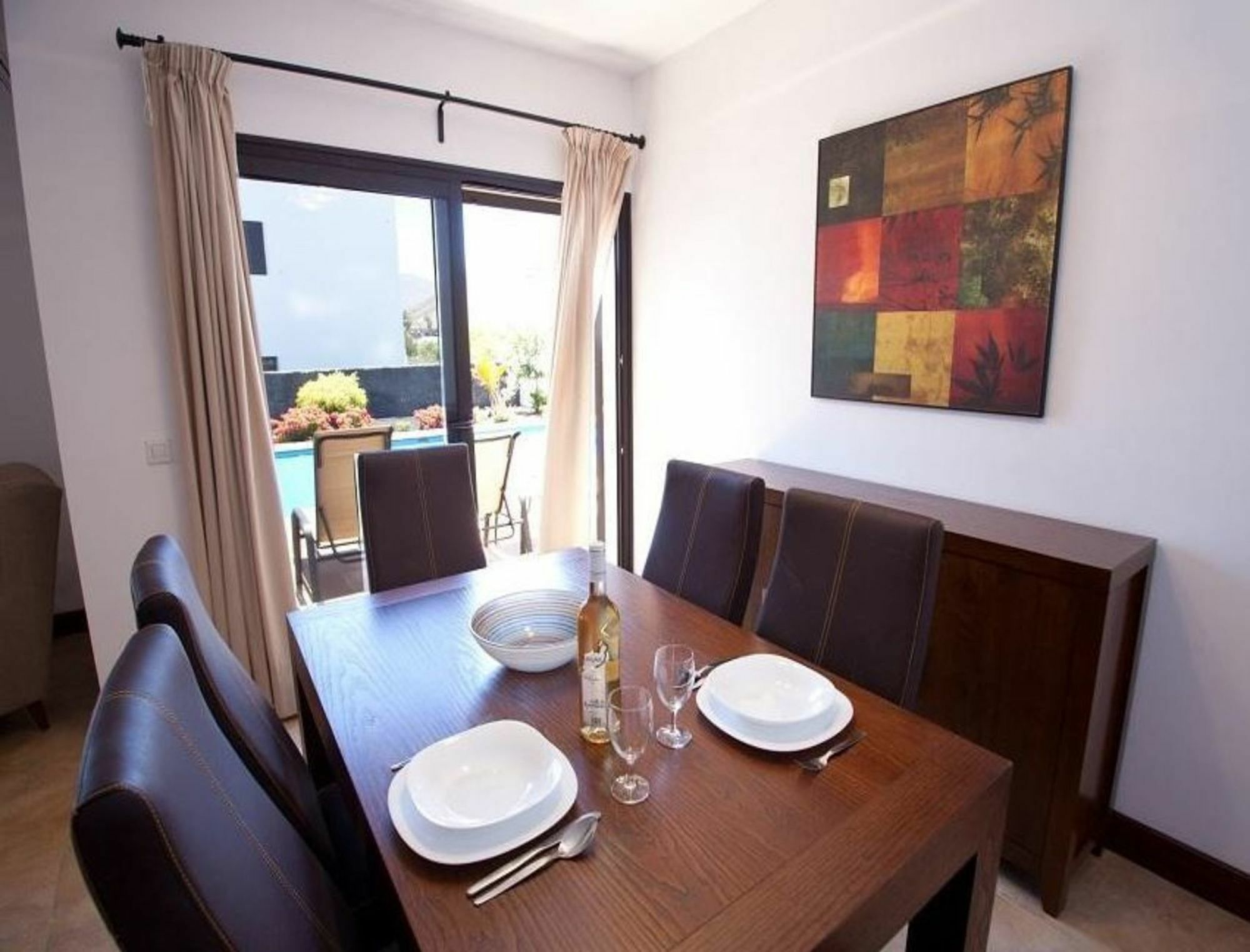Villa In - 104388 By Mo *