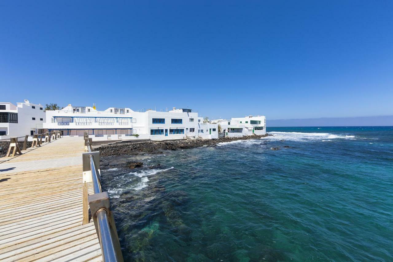 Eco Fisherman's Seafront - Fantastic Views - Private Courtyard * Arrieta (Lanzarote)