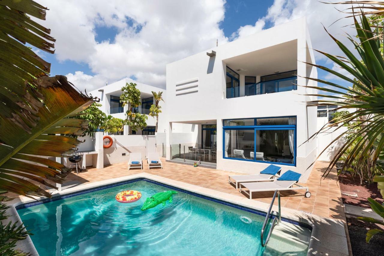 De La Marina Villa