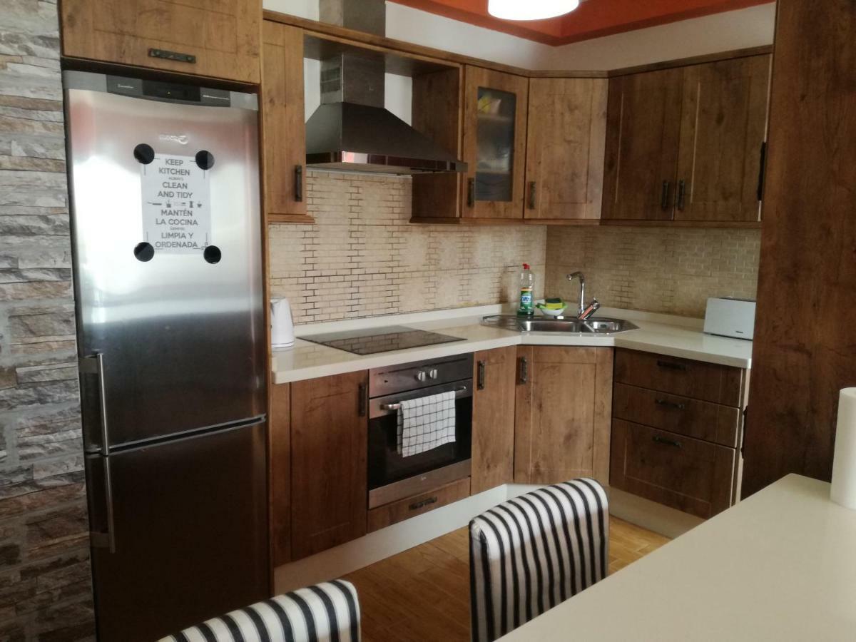 Hostal Surfhouse Famara *