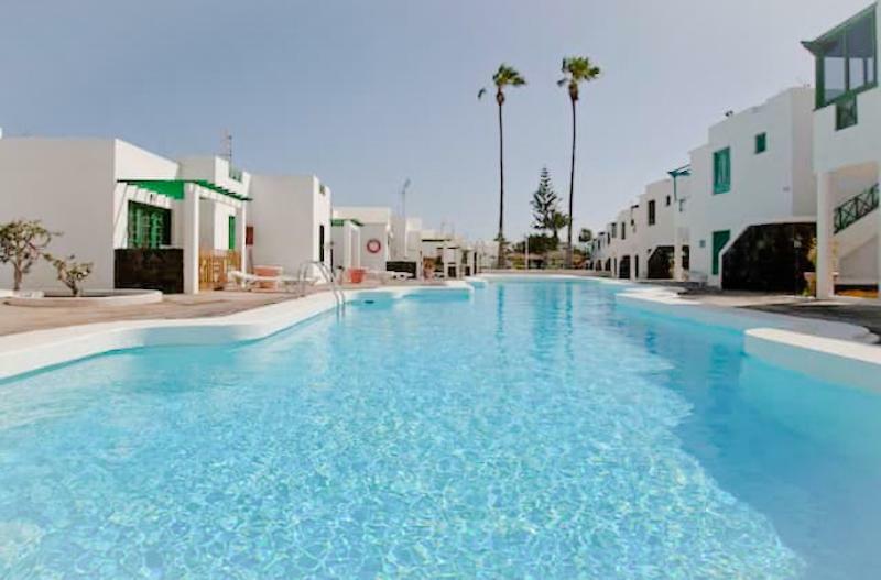 Pool And Relax Close To The Apartment *