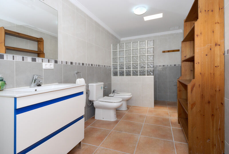 Limones 4 Bedrooms Villa