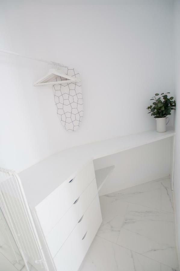 Aqua Blanca Boutique