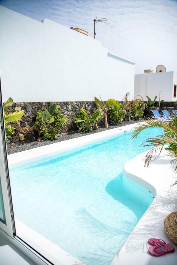 Aqua Blanca Boutique