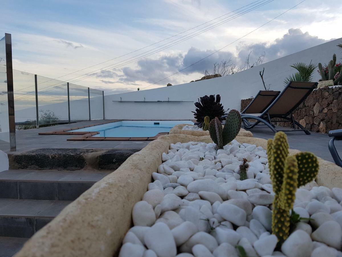 Casa Mira * Güime