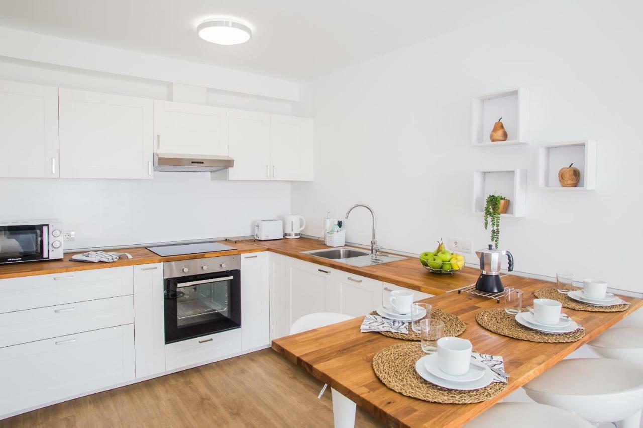 Apartamento Flower Beach 18 *