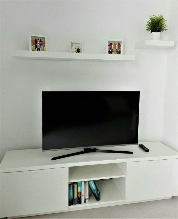 Renovado,vistas Piscina, Aire Acondicionado,wifi